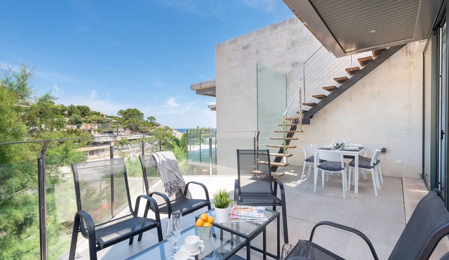Modern Apartment with sea views, Wifi, AAC, in Cala Sant Vicenç, Pollença