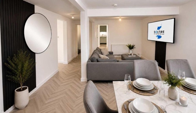 Modern Central 3 Bedroom House