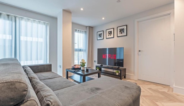 Modern City Apartment - Sleeps 4 - 1 Train to Central