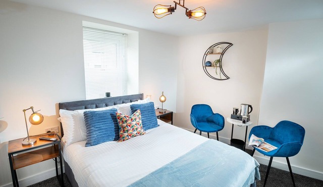 Modern Double Room - En-Suite
