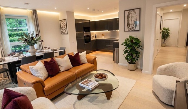 Modern, High spec large apartment - with a private Garden in London’s East Bank