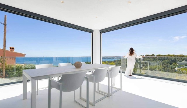 Modern Luxurious Seaview Villa