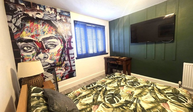 Modern room in the heart of East Kilbride 30mins from Glasgow City