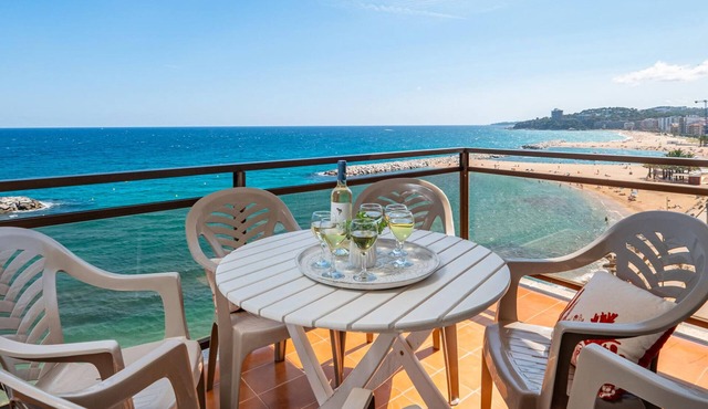 Modern Seaside Apartment, Sant Antoni