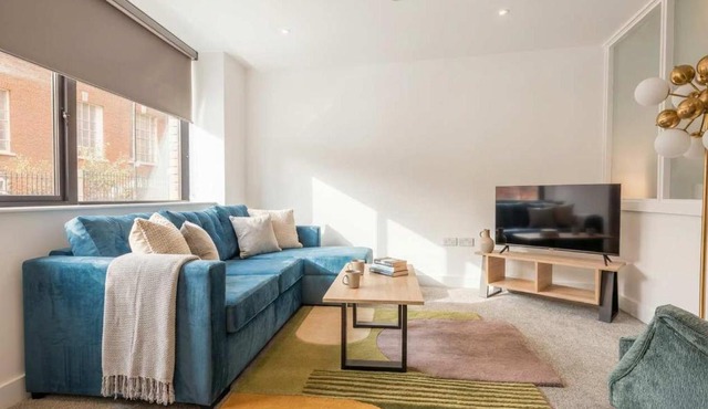 Modern Studio Apartment in Central Rotherham