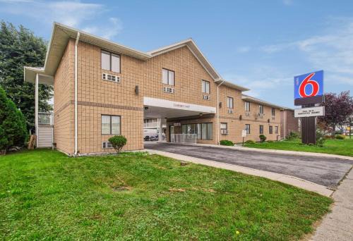 Motel 6-Windsor, ON