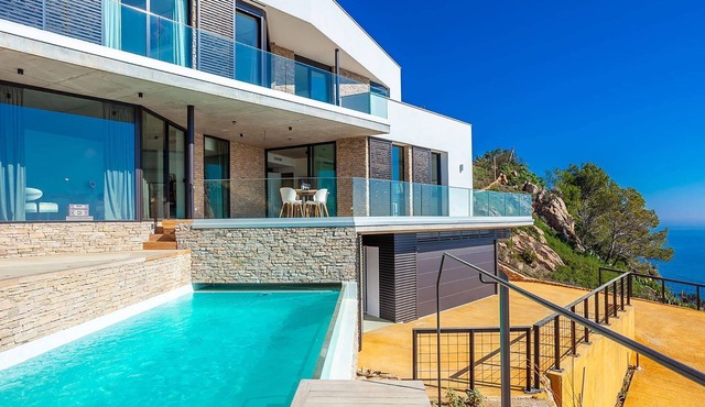 My Rental Homes | Villa Mirante with sea view and private pool