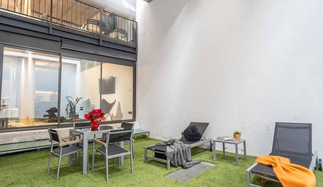 My Space Barcelona Apart. with shared terrace in Sant Gervasi per months