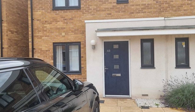 New 3 bedroom home with2 Front door parking