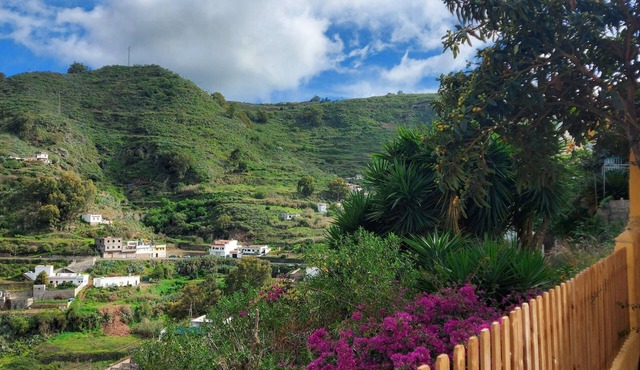 Nice accommodation with garden and fantastic views