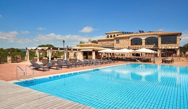 Nice apartment for 4 people with pool, WIFI, TV and terrace