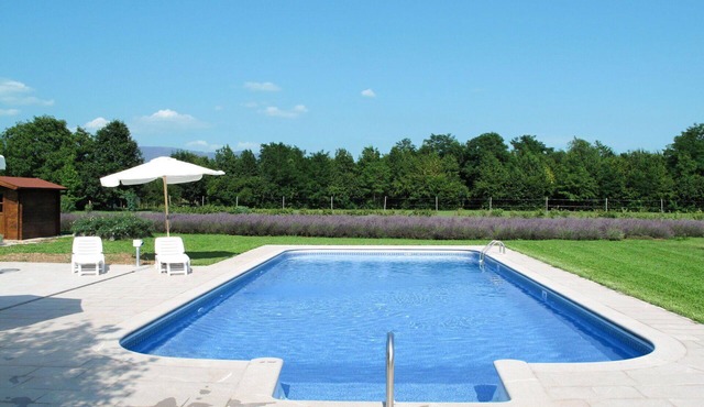 Nice apartment in villa for 4 guests with A/C, pool, WIFI, TV and terrace