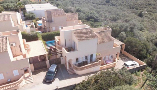 Nice holiday home with private pool, not far from the beach, free WiFi
