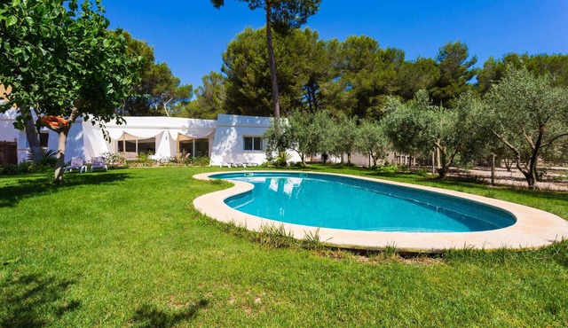 Nice home in Can Picafort with private swimming pool, can be inside or outside
