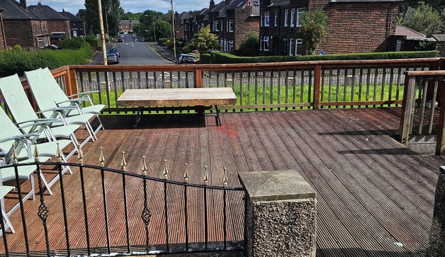 Nice House in a Quite Neighbourhood Close to Parks and a Short Drive to Town