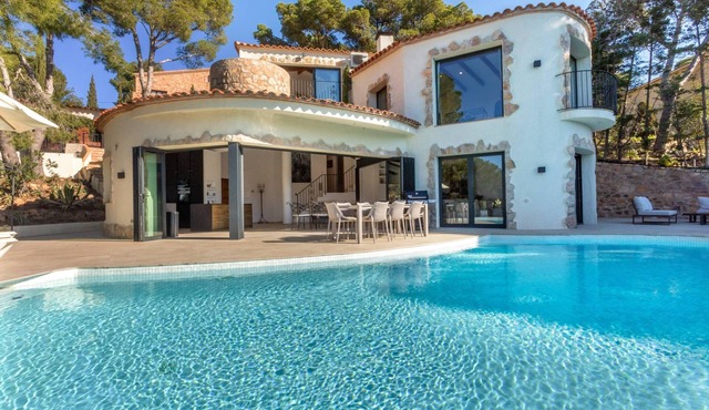 Nice, Very Comfortable Villas Located in the Quiet Estate of Aigua Gelida, 1 Km From the