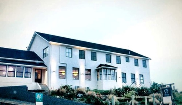 Oceanfront Vacation Getaway in Bluff, New Zealand