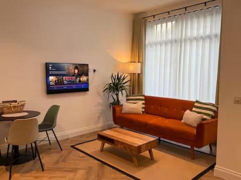 Old Library Apartments - 8b