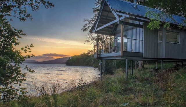 Osprey Boathouse Over Loch Tay with Hot Tub