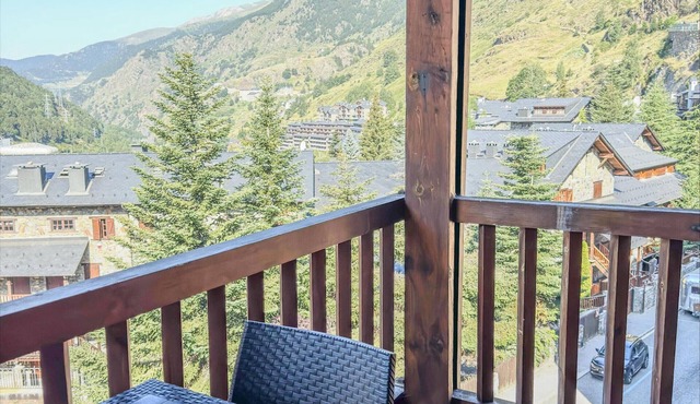 Panoramic Studio in El Tarter with Parking - 4 pax