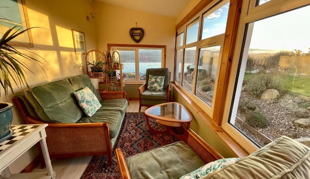 Peaceful Sea View Home only 5 miles from Inverness