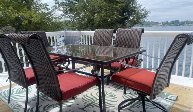 Peaceful Waterfront Stay – Stunning Lake Ontario Sunset Views + Pet Friendly in Sterling