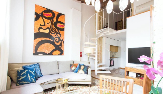 Penthouse Cathedral Quarter Mester Apartments .central A/C and high speed wifi