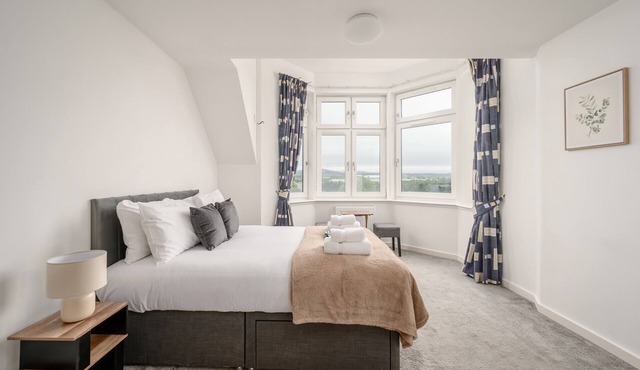 Pentland Hills Views - Cosy Room in Shared Accommodation - Edinburgh