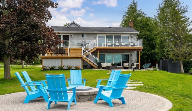 Pigeon Lake House