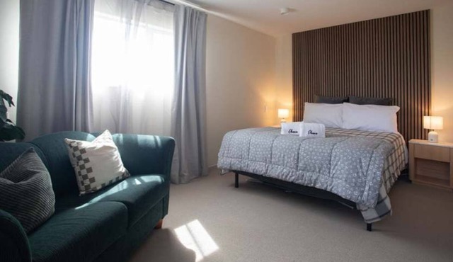 Pine Retreat | Stay With Mountain Views
