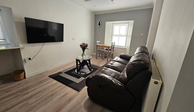 Pittentrail Inn – Rogart Apartment