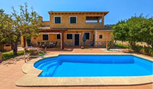 Ponton House, Villa with pool, close to Palma town, perfect location