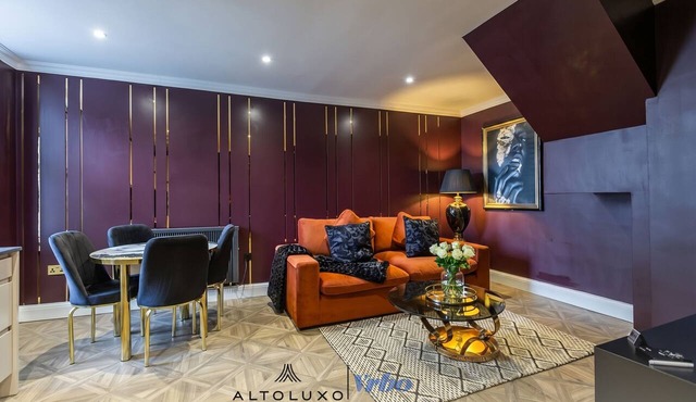Premium 2BD|Stylish Home|Couples|Profess|Small Groups|Parking