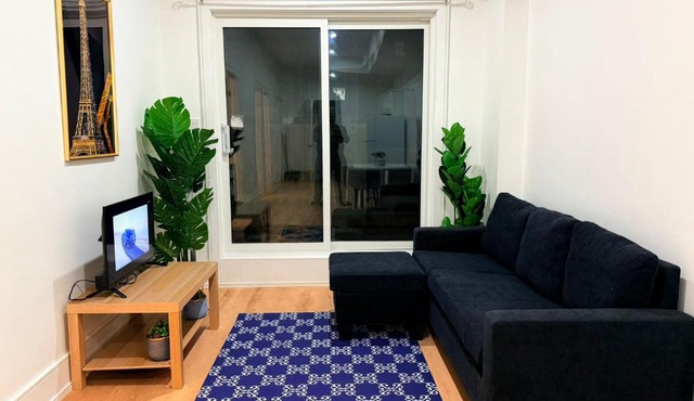 Private 2-Bedroom Basement Suite with Patio, Free Parking & Laundry