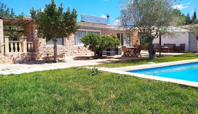 Private farm, wifi, private pool, barbecue, 13 minutes from the beach