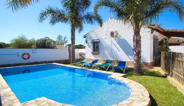 Private pool, enclosed property, beautiful terrace, free WiFi - Casa Alfonso -