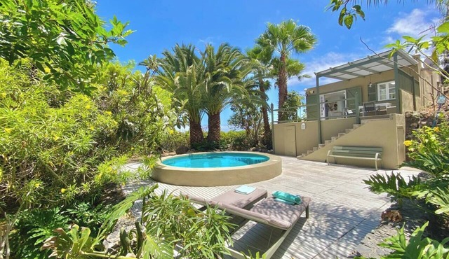 Private villa with pool with amazing views .