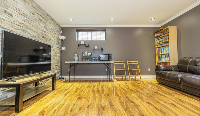 Quiet convenient 2bdr 15min Drive to MTL