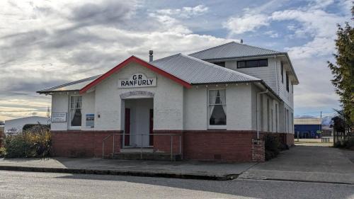 Ranfurly Hostel with Sauna