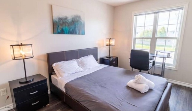 *Rare* Modern Beautiful 5 Bedroom near UWO & DT
