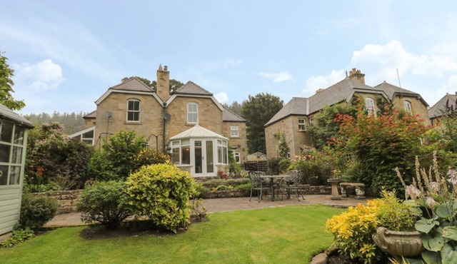 Red Squirrel Cottage, 5 Biddlestone, Rothbury