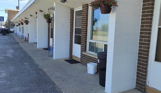 Regal Motel
