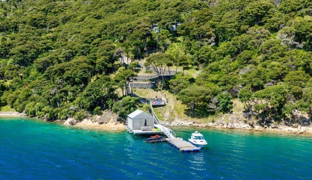Relax in a secluded, waterfront retreat only 10 minutes by boat from Picton