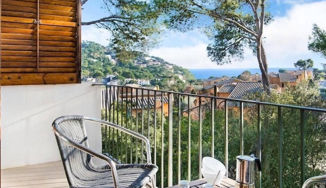 Renovated apartment at 500 metres from the beach, ideal for families