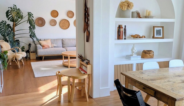 Renovated Historic Family Home with pool - central