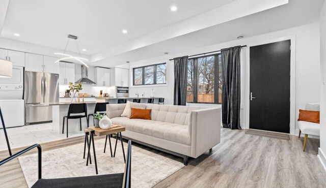 RentX|Suite Dreams - Downtown/Parking/Wi-Fi/2Bed
