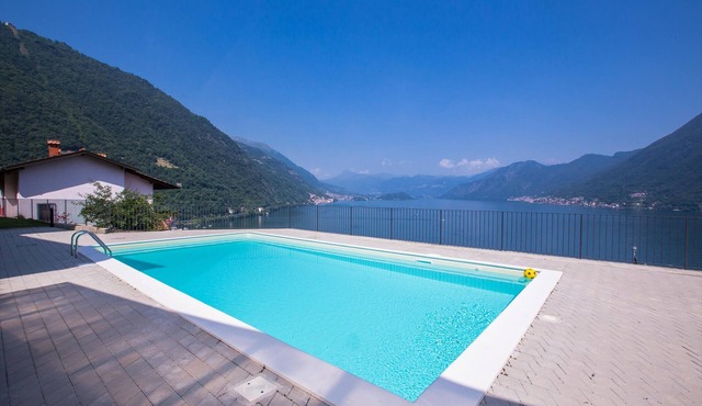 Residence degli Oleandri 1A, Argegno, Italy
