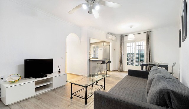 'Ribera Del Marisco' Apartment with Air Conditioning