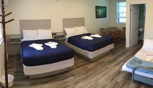 Riverside Park Motel and Campground