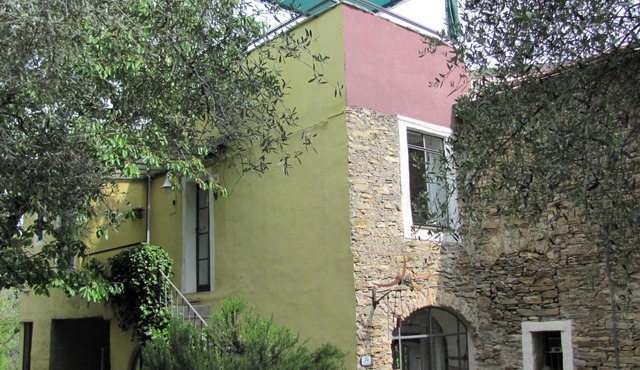 Romantic apartment in the olive grove (1,000 sqm) - PARKING space on the property